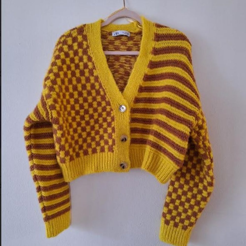 ZARA  Two-tone Cropped Knit Cardigan -Oversized
